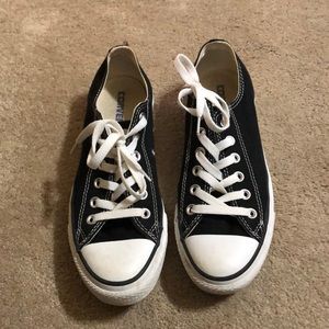 Women’s Size 8 Converse Shoes